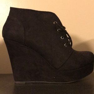 Shi by Journeys booties